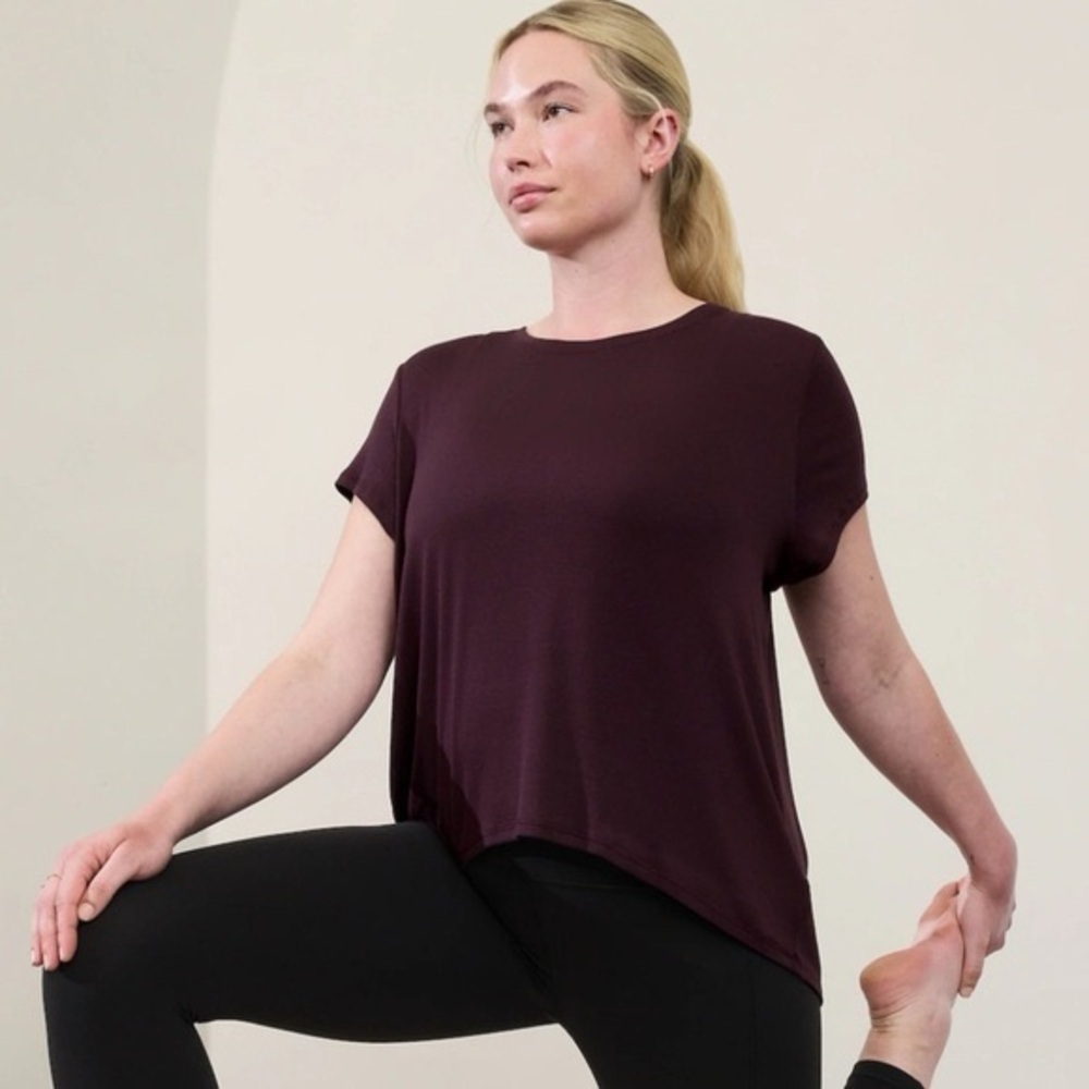 Athleta With Ease Ribbed Tee T Shirt Spiced Cabernet Red Maroon XS Short Sleeve